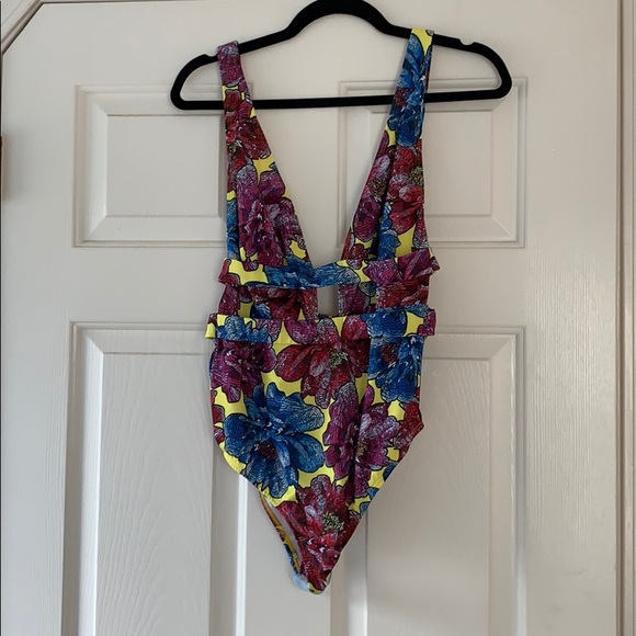 plunge one-piece swimsuit w/ floral print/strappy - Picture 2 of 4